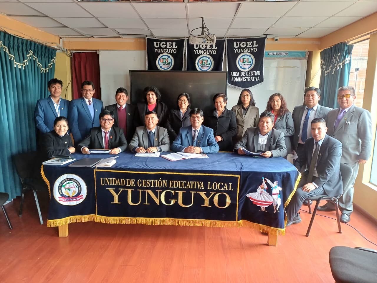 ESPECIALISTAS DE LA DRE PUNO, VISITA LA UGEL YUNGUYO.