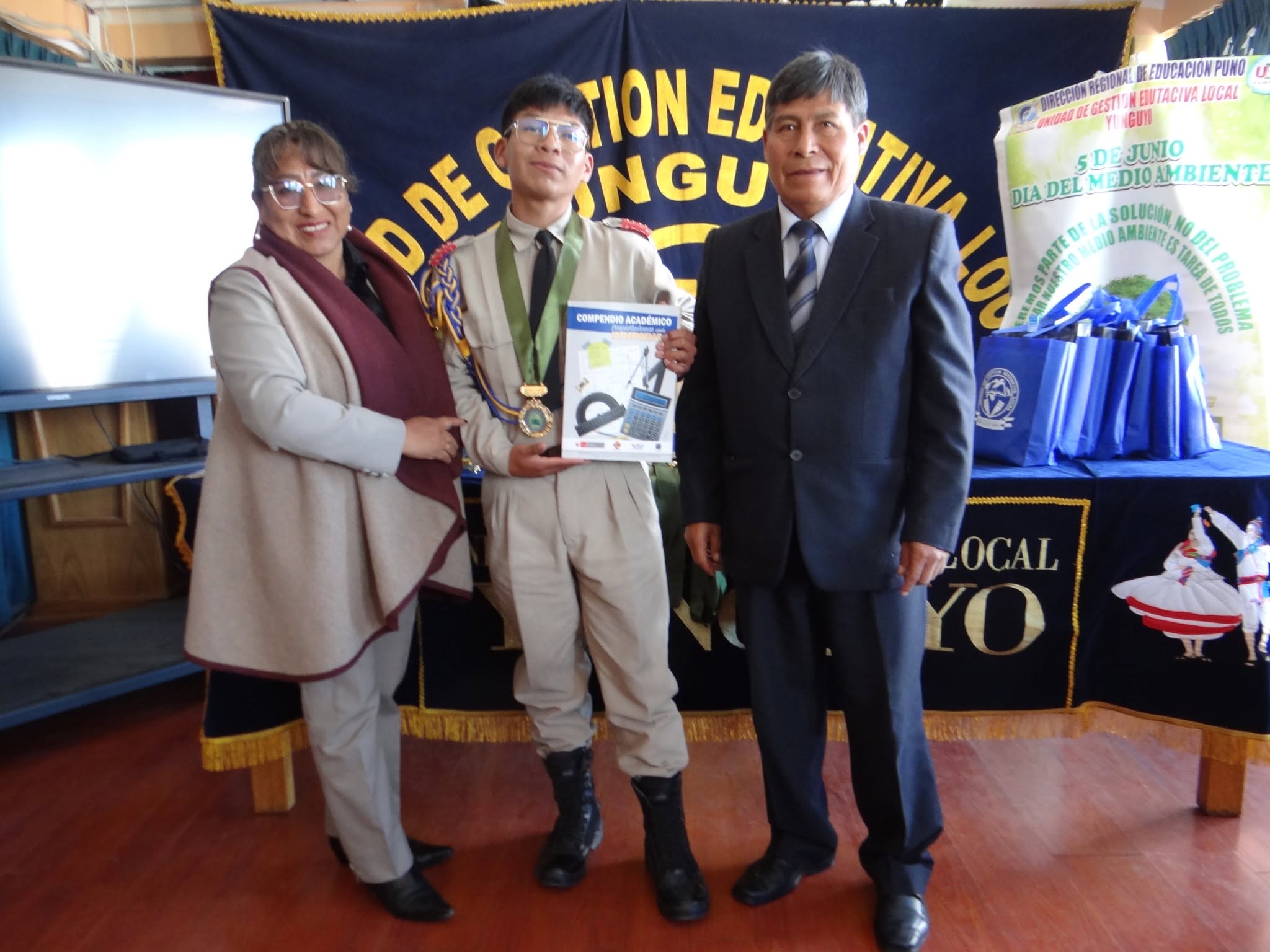 𝐕 𝐂𝐎𝐍𝐂𝐔𝐑𝐒𝐎 𝐃𝐄 𝐄𝐍𝐒𝐀𝐘𝐎 𝐏𝐎𝐑 𝐄𝐋 𝐃𝐈́𝐀 𝐃𝐄𝐋 𝐌𝐄𝐃𝐈𝐎 𝐀𝐌𝐁𝐈𝐄𝐍𝐓𝐄.